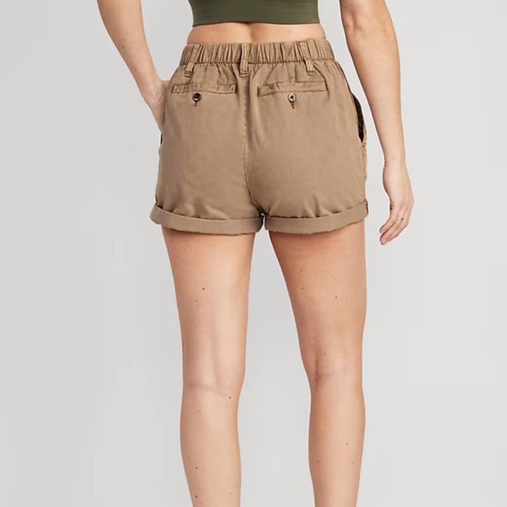 Old Navy Everyday Chino Shorts in Tan - Picture 6 of 6